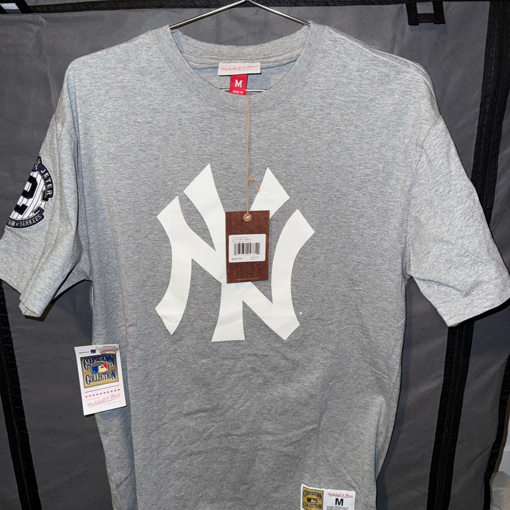 Mitchell & Ness Gray New York Yankees T-Shirt